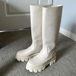 Sam Edelman white boots size 7